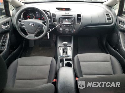 Zdjęcie 8 z 13 samochodu: 2017 KIA FORTE LX VIN:3KPFL4A78HE025977 - miniatura