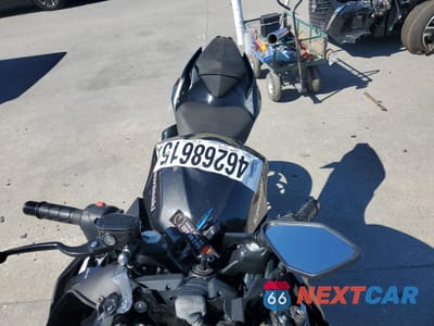 Piąte zdjęcie samochodu w środku: 2022 KAWASAKI EX400 VIN:JKAEXKH17NDAG5740 - miniatura