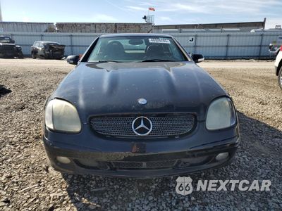 Piąte zdjęcie samochodu w środku: 2001 MERCEDES-BENZ SLK 320 VIN:WDBKK65F81F229400 - miniatura