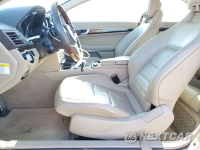 Zdjęcie 7 z 14 samochodu: 2013 MERCEDES-BENZ E 350 VIN:WDDKK5KF9DF210459 - miniatura