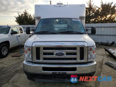 Piąte zdjęcie samochodu w środku: 2025 FORD ECONOLINE E450 SUPER DUTY CUTAWAY VAN VIN:1FDXE4FN5SDD04412 - miniatura
