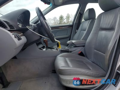 Zdjęcie 7 z 12 samochodu: 2001 BMW 325 I VIN:WBAAV33421FU87428 - miniatura