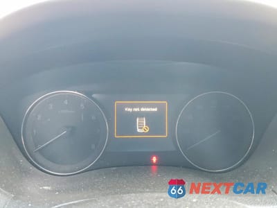 Zdjęcie 9 z 12 samochodu: 2017 GENESIS G80 BASE VIN:KMHGN4JE5HU181033 - miniatura