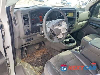 Zdjęcie 8 z 12 samochodu: 2018 NISSAN NV2500 UTILITY / SERVICE VAN VIN:1N6AF0KY9JN813425 - miniatura