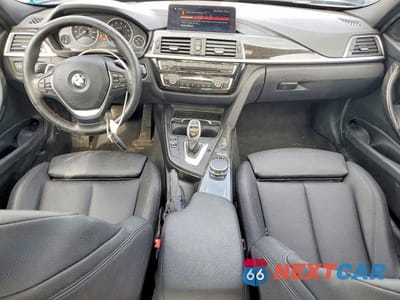 Zdjęcie 8 z 12 samochodu: 2018 BMW 330 XI VIN:WBA8D9G54JNU72281 - miniatura