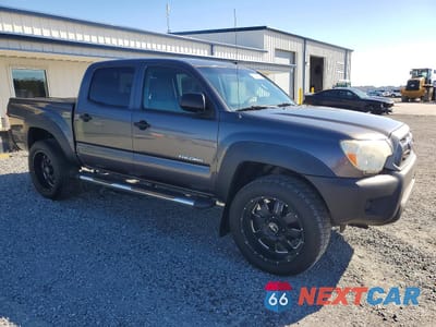 Czwarte zdjęcie samochodu z boku: 2014 TOYOTA TACOMA DOUBLE CAB VIN:5TFJX4GN9EX027270 - miniatura