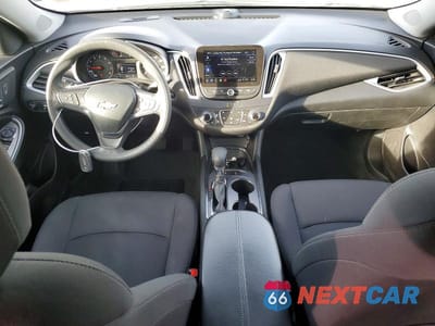 Zdjęcie 8 z 12 samochodu: 2024 CHEVROLET MALIBU LT VIN:1G1ZD5ST9RF105557 - miniatura