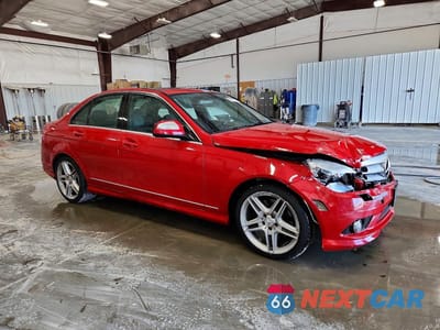 Czwarte zdjęcie samochodu z boku: 2008 MERCEDES-BENZ C 350 VIN:WDDGF56XX8F073986 - miniatura