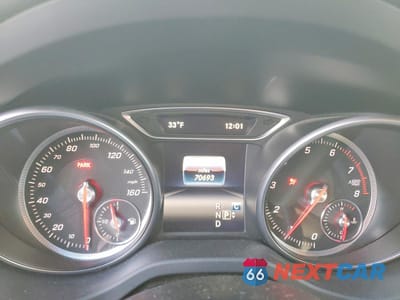 Zdjęcie 9 z 12 samochodu: 2018 MERCEDES-BENZ CLA 250 4MATIC VIN:WDDSJ4GB5JN551622 - miniatura