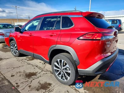Drugie zdjęcie samochodu z przodu: 2022 TOYOTA COROLLA CROSS XLE VIN:7MUDAABG8NV038438 - miniatura