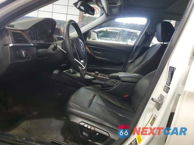 Zdjęcie 7 z 11 samochodu: 2015 BMW 328 XI SULEV VIN:WBA3B5C57FF960737 - miniatura