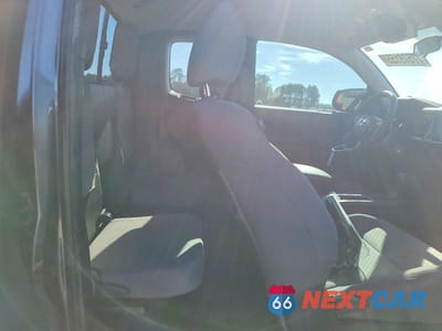 Zdjęcie 10 z 12 samochodu: 2022 TOYOTA TACOMA SR V6 VIN:3TYRZ5CN4NT022383 - miniatura