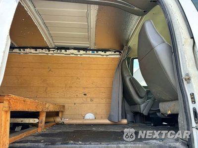 Zdjęcie 6 z 11 samochodu: 2007 GMC SAVANA G2500 VIN:1GTGG252371146179 - miniatura
