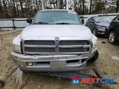 Piąte zdjęcie samochodu w środku: 2001 DODGE RAM 1500 VIN:3B7HF13Z11M553840 - miniatura