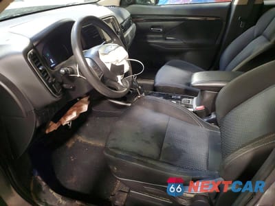 Zdjęcie 7 z 15 samochodu: 2019 MITSUBISHI OUTLANDER SE VIN:JA4AZ3A34KZ051563 - miniatura