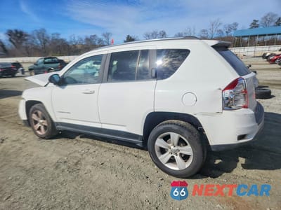 Drugie zdjęcie samochodu z przodu: 2012 JEEP COMPASS LATITUDE VIN:1C4NJCEB7CD618248 - miniatura