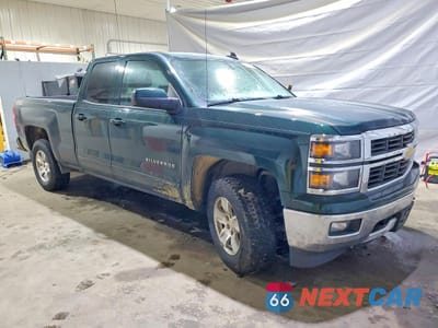 Czwarte zdjęcie samochodu z boku: 2015 CHEVROLET SILVERADO K1500 LT VIN:1GCVKREH7FZ156348 - miniatura