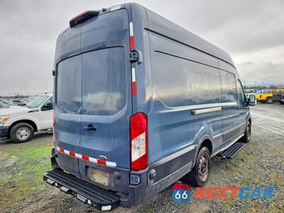 Trzecie zdjęcie samochodu z tyłu: 2020 FORD TRANSIT T-250 DELIVERY VAN VIN:1FTBR3X83LKA87476 - miniatura
