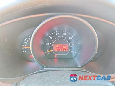 Zdjęcie 9 z 13 samochodu: 2014 KIA SOUL + VIN:KNDJP3A55E7080843 - miniatura