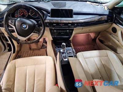 Zdjęcie 8 z 13 samochodu: 2015 BMW X5 XDRIVE35D VIN:5UXKS4C52F0N08740 - miniatura