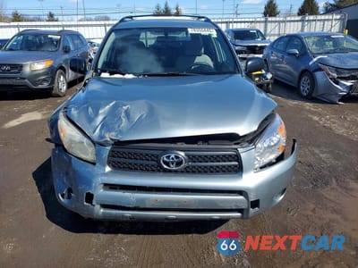Piąte zdjęcie samochodu w środku: 2008 TOYOTA RAV4 VIN:JTMBD33V886064401 - miniatura