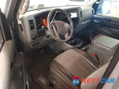 Zdjęcie 8 z 12 samochodu: 2015 NISSAN NV 3500 S VIN:5BZAF0AA2FN851223 - miniatura