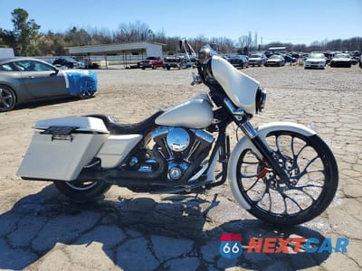 2006 HARLEY DAVIDSON FLHXI 1HD1KBW146Y685235 - główne zdjęcie licytacji z USA - miniatura