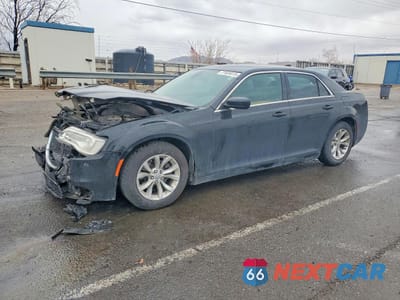 2015 CHRYSLER 300 2C3CCAAG0FH785943 - główne zdjęcie licytacji z USA - miniatura
