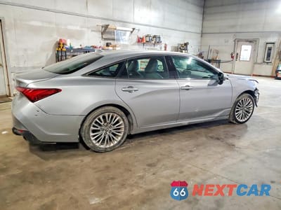 Trzecie zdjęcie samochodu z tyłu: 2020 TOYOTA AVALON LIMITED VIN:4T1DZ1FB8LU042138 - miniatura