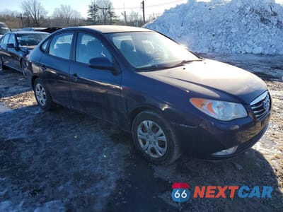 Czwarte zdjęcie samochodu z boku: 2010 HYUNDAI ELANTRA BLUE VIN:KMHDU4AD5AU156538 - miniatura