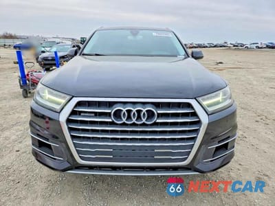 Piąte zdjęcie samochodu w środku: 2017 AUDI Q7 PREMIUM VIN:WA1AAAF75HD012395 - miniatura