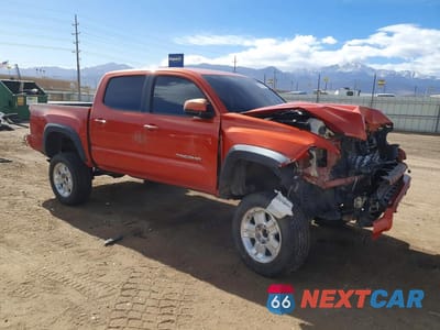 Czwarte zdjęcie samochodu z boku: 2016 TOYOTA TACOMA TRD OFF-ROAD VIN:5TFCZ5ANXGX020798 - miniatura