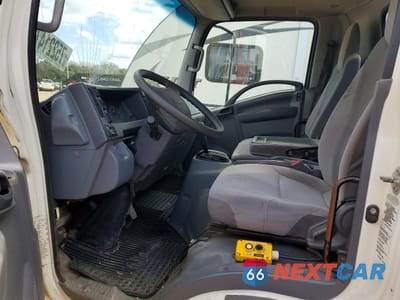 Zdjęcie 7 z 12 samochodu: 2018 ISUZU NPR HD VIN:54DC4W1B3JS801124 - miniatura