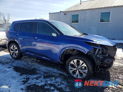 Czwarte zdjęcie samochodu z boku: 2023 NISSAN ROGUE SV VIN:JN8BT3BB3PW490431 - miniatura