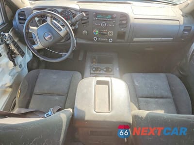 Zdjęcie 8 z 11 samochodu: 2012 GMC SIERRA K2500 SLE VIN:1GT120CG1CF167136 - miniatura