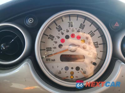 Zdjęcie 9 z 12 samochodu: 2005 MINI COOPER S VIN:WMWRE33495TD91552 - miniatura