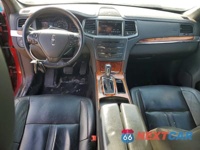 Zdjęcie 8 z 13 samochodu: 2013 LINCOLN MKS VIN:1LNHL9EK8DG618829 - miniatura