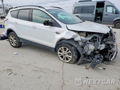 Czwarte zdjęcie samochodu z boku: 2017 FORD ESCAPE SE VIN:1FMCU0GD7HUE46317 - miniatura