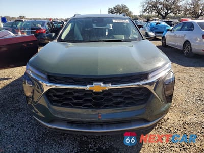 Piąte zdjęcie samochodu w środku: 2025 CHEVROLET TRAX 1LT VIN:KL77LHEP2SC147042 - miniatura