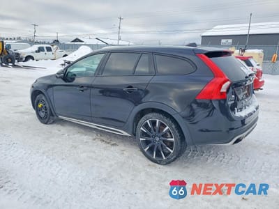 Drugie zdjęcie samochodu z przodu: 2018 VOLVO V60 CROSS COUNTRY PREMIER VIN:YV440MWK6J2056206 - miniatura