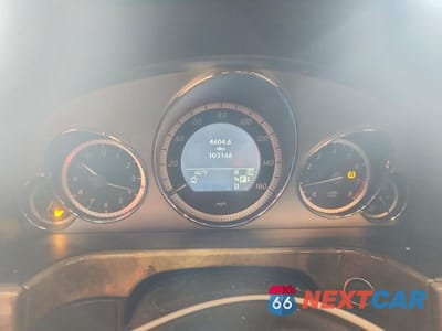 Zdjęcie 9 z 12 samochodu: 2011 MERCEDES-BENZ E 550 4MATIC VIN:WDDHF9AB5BA356484 - miniatura
