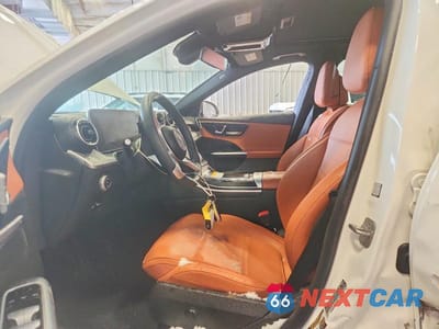 Zdjęcie 7 z 11 samochodu: 2025 MERCEDES-BENZ C 300 4MATIC VIN:W1KAF4HB0SR245255 - miniatura