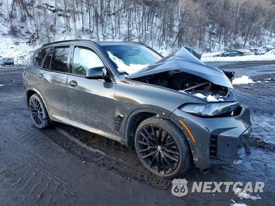 Czwarte zdjęcie samochodu z boku: 2025 BMW X5 M60I VIN:5UX33EU0XS9Y95828 - miniatura