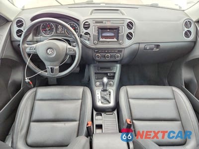 Zdjęcie 8 z 13 samochodu: 2016 VOLKSWAGEN TIGUAN S VIN:WVGAV7AX9GW582600 - miniatura