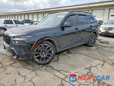 2024 BMW X7 M60I 5UX33EM04R9T06315 - główne zdjęcie licytacji z USA - miniatura