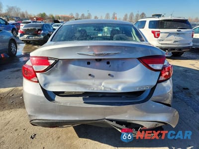 Zdjęcie 6 z 12 samochodu: 2016 CHRYSLER 200 LIMITED VIN:1C3CCCAB2GN158931 - miniatura