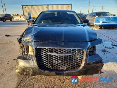 Piąte zdjęcie samochodu w środku: 2023 CHRYSLER 300 TOURING VIN:2C3CCAAG4PH604991 - miniatura