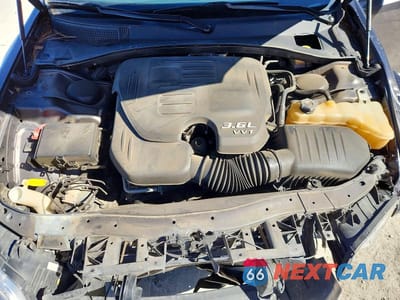 Zdjęcie 11 z 12 samochodu: 2016 CHRYSLER 300 LIMITED VIN:2C3CCAAG1GH190620 - miniatura