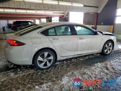 Trzecie zdjęcie samochodu z tyłu: 2020 BUICK REGAL PREFERRED VIN:W04GL6SXXL1010045 - miniatura
