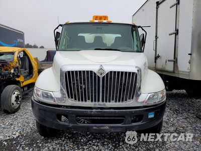 Piąte zdjęcie samochodu w środku: 2005 INTERNATIONAL 4300 DE-ICER TRUCK VIN:1HTMMAAM55H686352 - miniatura